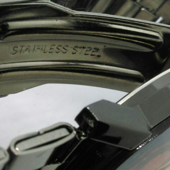 ● 2 / $15 ● NEW MEN'S STAINLESS STEEL BAND WATCH - Picture 7 of 7